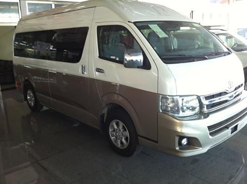 2012款丰田海狮13座最低价格40万 海狮改装图