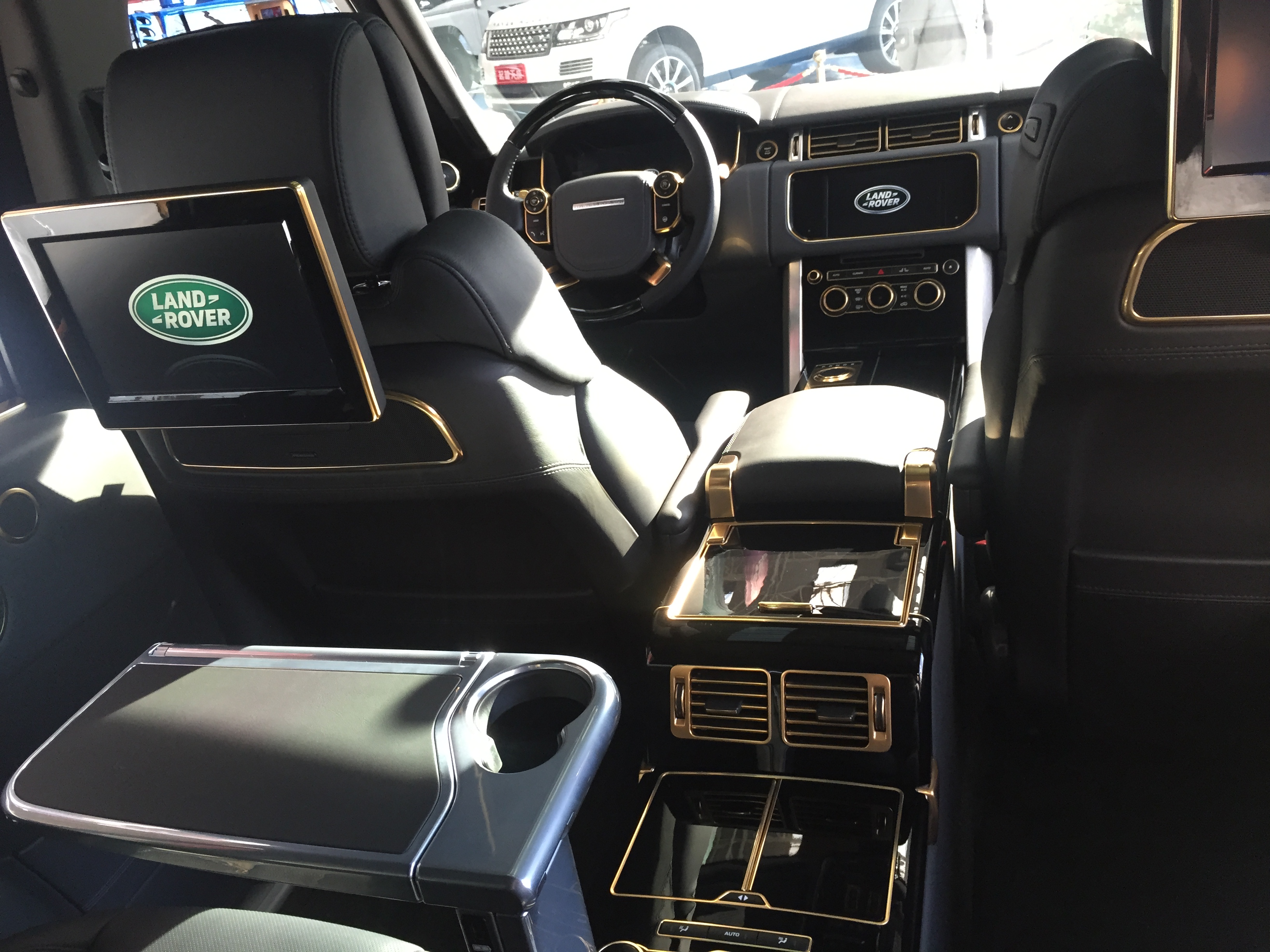 【平行进口16款路虎揽胜行政版加长版价格_鑫