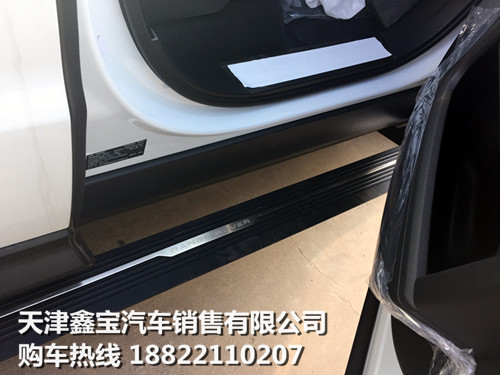 仪表盘,黑色撞顶,真皮座椅等,店内大量现车,详情天津鑫宝汽车销高清图片