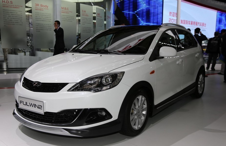 【动感城市家轿-新风云2闪耀上海国际车展-信