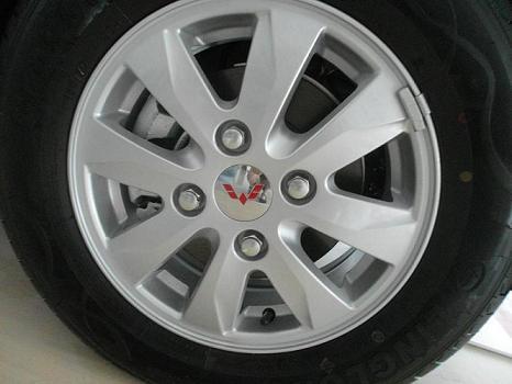 【襄阳威马五菱4S店-宏光S提车作业-襄阳市威