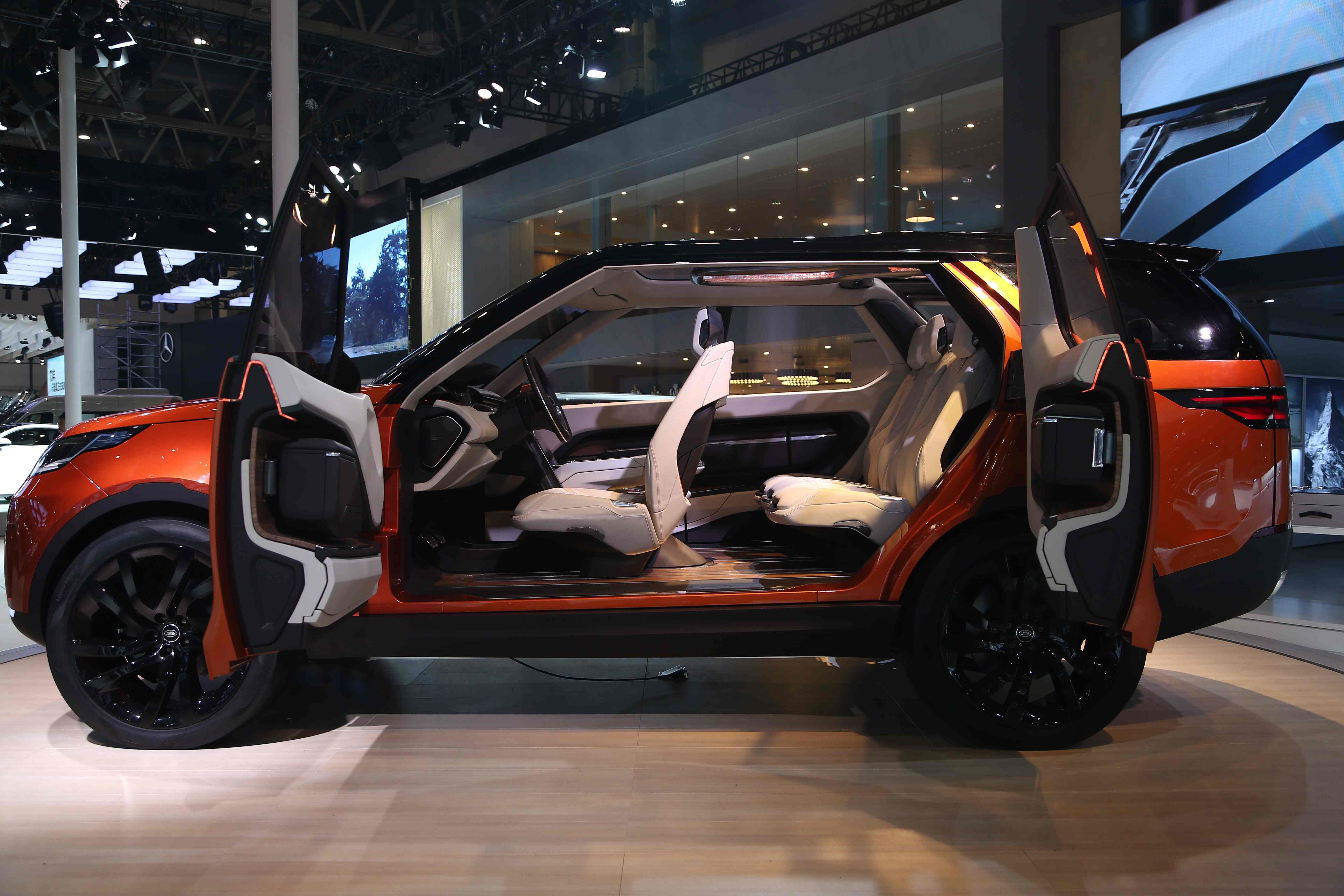 【捷豹路虎携强大阵容震撼登陆北京车展_佛山