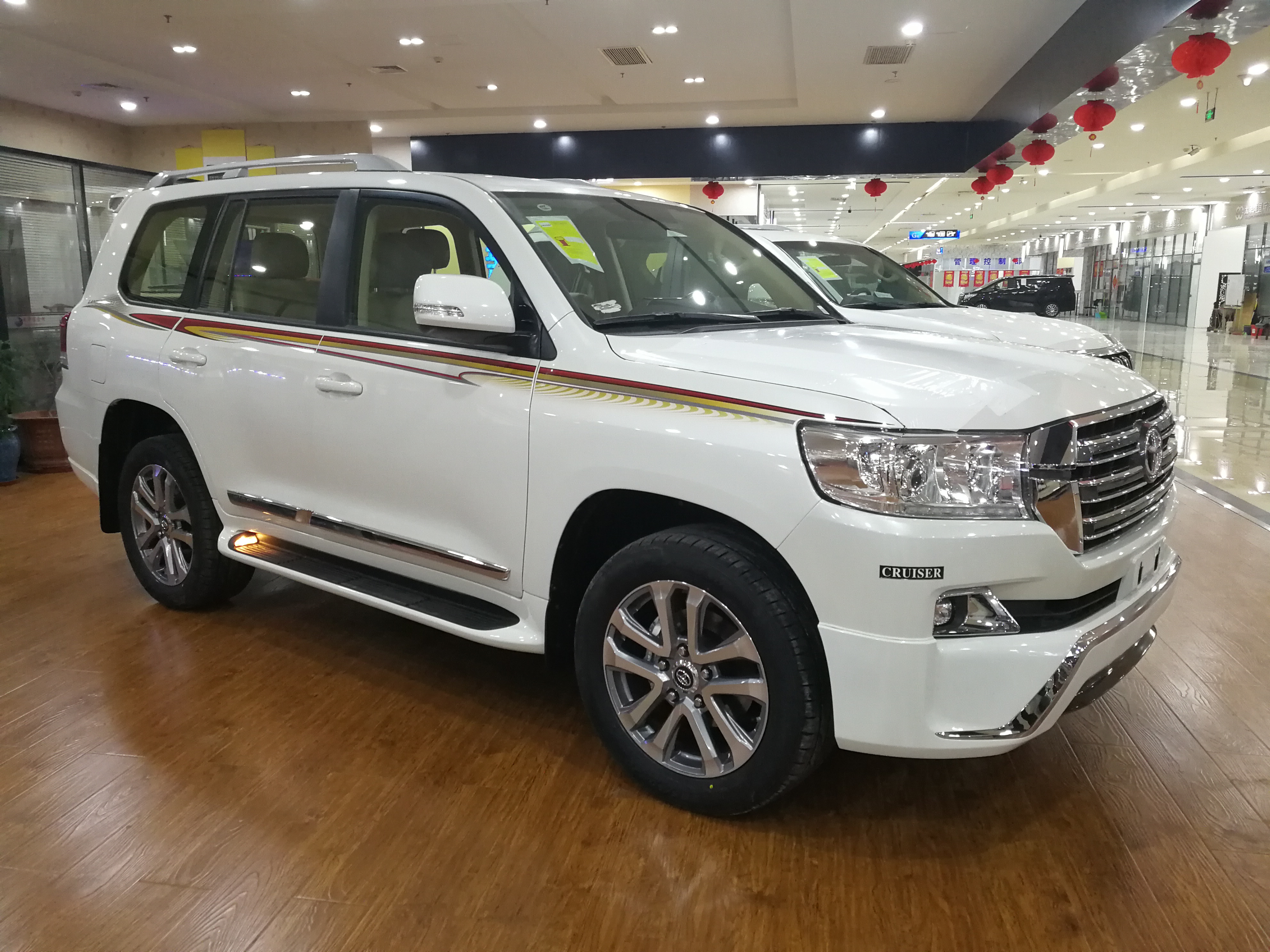 【17新款丰田酷路泽4000 诠释陆巡新定义_宝