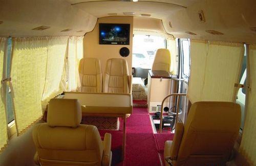 改装考斯特内饰 订车热线15522256011朱经理