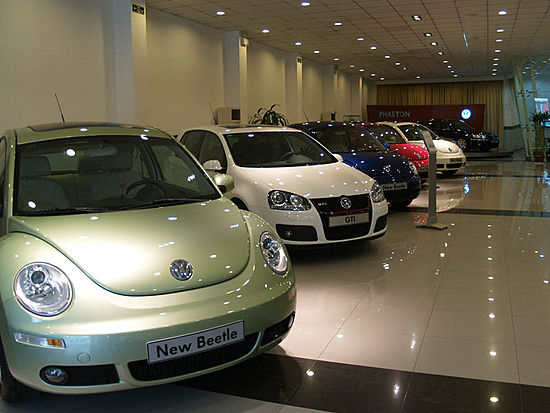 市区昭化路展厅内景