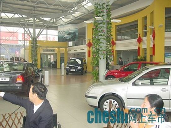 我们的展厅多么气派，客户休息区让您边了解边休息