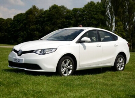 年轻人的运动型家轿 赛道体验上