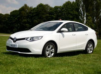 年轻人的运动型家轿 赛道体验上