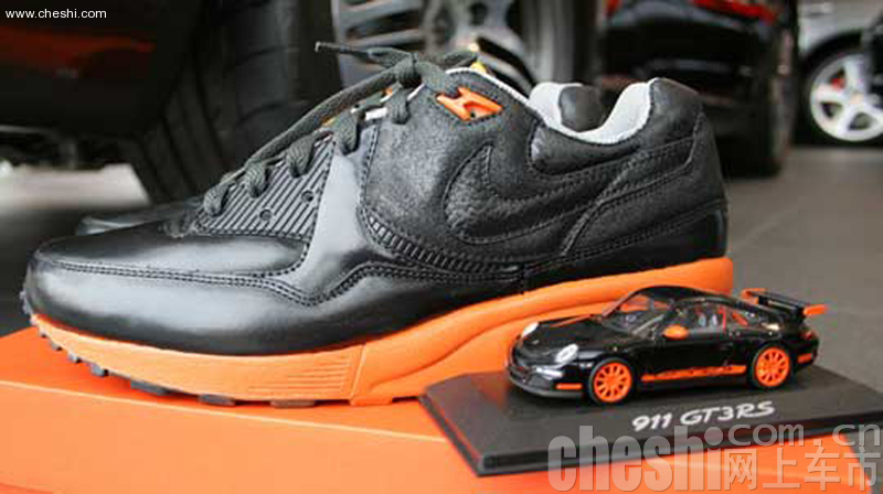 保时捷-NIKE