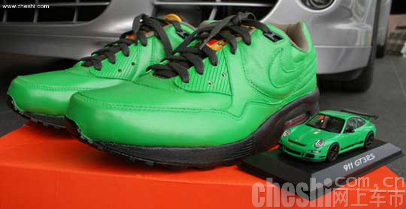 保时捷-NIKE