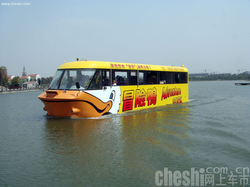 水陆两栖巴士-造价近600万