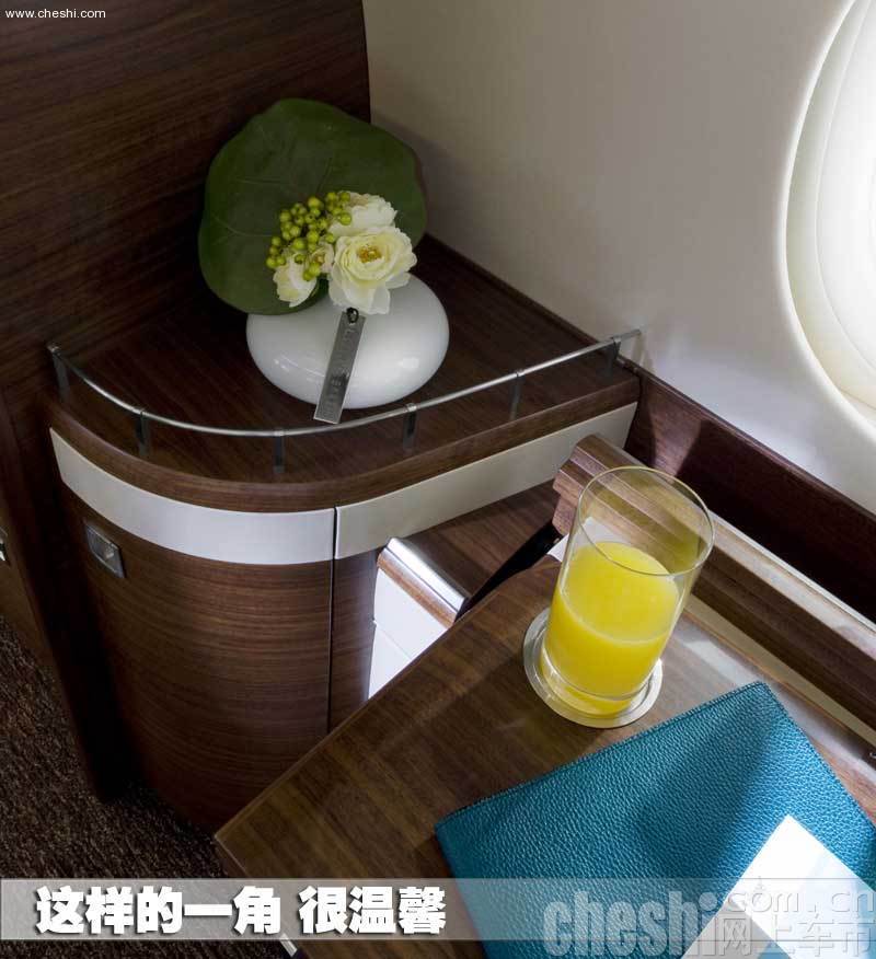 宝马打造飞机内饰