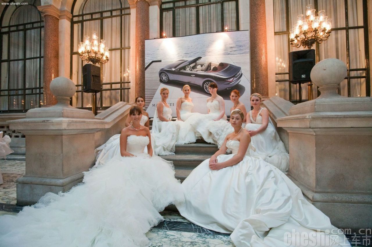 玛莎拉蒂与美女