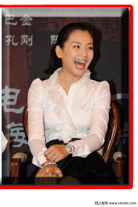 2010年7月2日讯，北京，刘涛和赵文瑄7月2日现身北京，推广二人多年前主演的电视剧《寒夜》，这部改编自巴金同名小说的电视剧将于近期开播，在谈到该剧剧情及辛苦拍摄的过程时，刘涛潸然泪下。