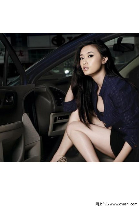 妖艳-美女的热辣双面秀 丰乳豪臀秀妩媚
