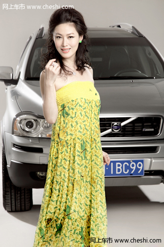 王思懿，这位来内地发展的香港明星，不仅拥有模特出身的骄人身材，而且还拥有风情万种的美丽脸蛋。 从内地一炮打响了“潘金莲”之后，王思懿从此走上了家喻户晓的明星道路。而近几年从《蓝色妖姬》，到《紫金勋章》，到《信是有缘》，还是到《大染坊》，王思懿演绎的一直是那种天生有着骄贵气质的女人。