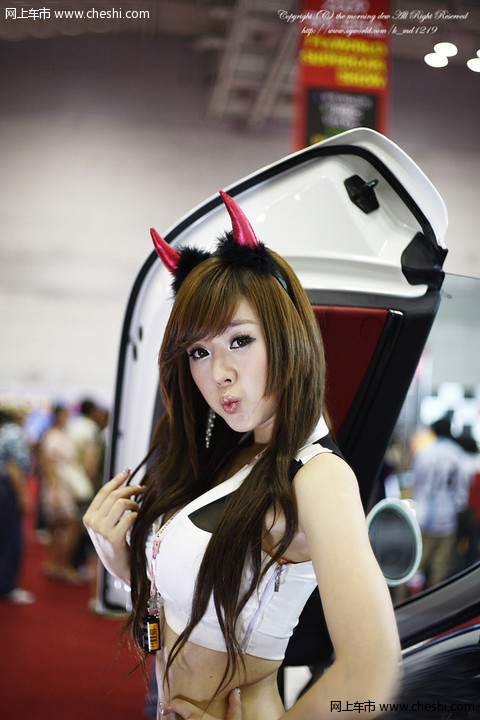 性感小恶魔-黄美姬 引领韩国车模风潮秀