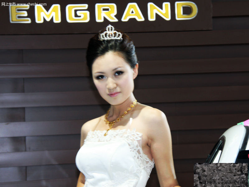 2010沈阳国际车展车模云集 体验东北风情