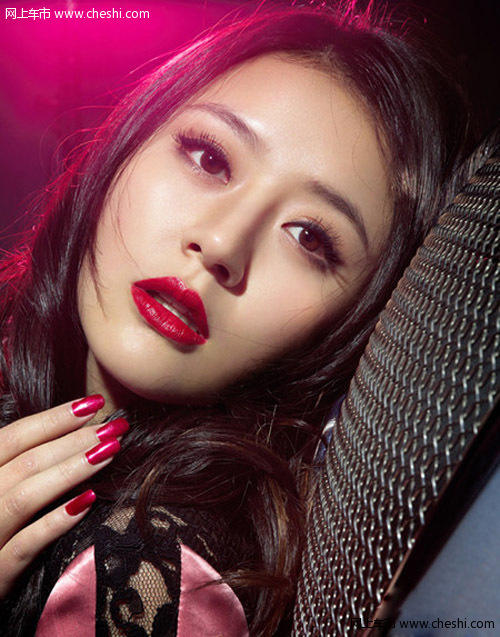 灯红酒绿粉女郎 萤光幻影之间妖娆你的唇