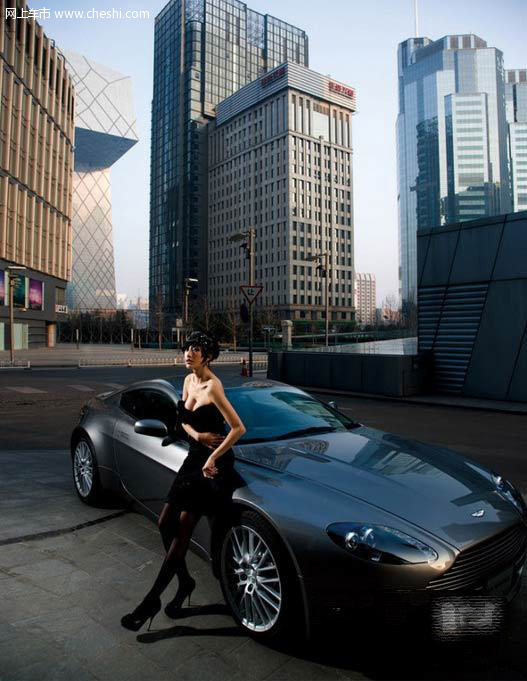 张俪是中戏最美校花之一，出道不久就在电影《未来警察》中与刘德华、贺军翔大演对手戏。张俪喜欢用女人形容汽车，她说无论是热情奔放的，还是高贵奢华的，她们各有千秋，能够把“女人”魅力做到极致的都是她中意的车款。