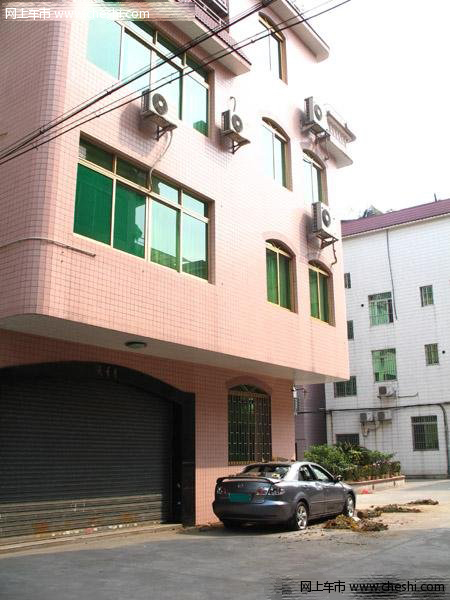 惨不忍睹 和小三玩车震被老婆逮住的后果