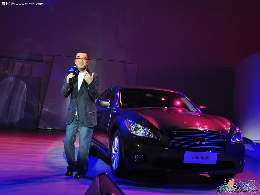 吴宇森协巨星新车