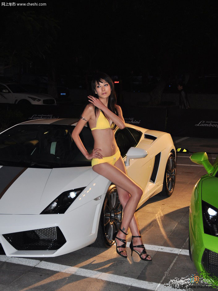 不容错过的泳装嫩模