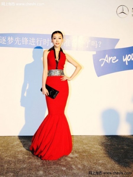 美腿嫩模变天使恶魔