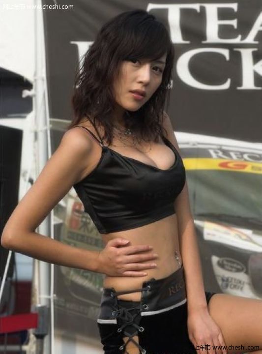 坦胸露乳东洋车模