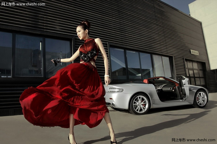 性感美模与阿斯顿马丁