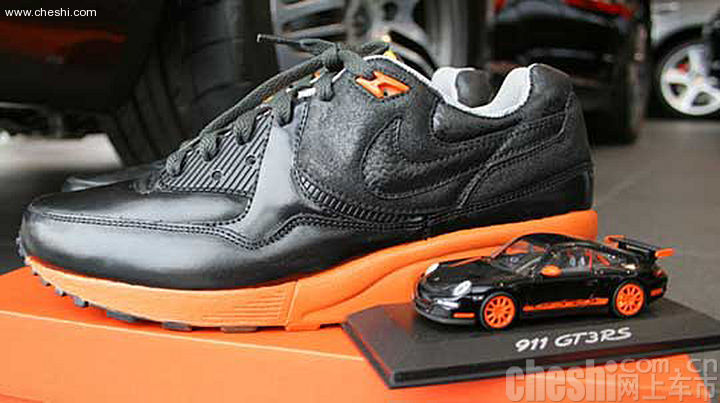 保时捷-NIKE