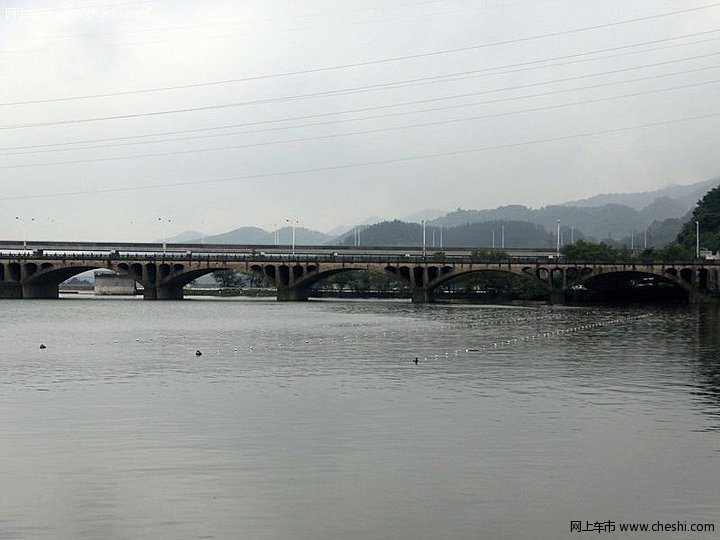 青山湖