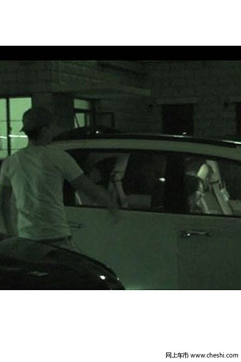 主动疯狂 张雨绮“车震门”全过程曝光