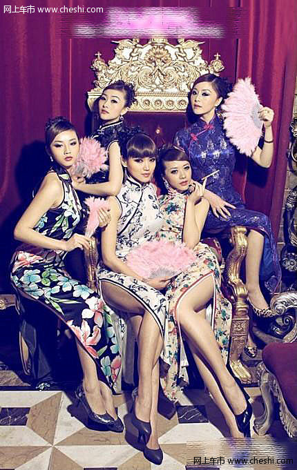 五朵金花车模的旗袍诱惑,与古董车演绎活色生香.