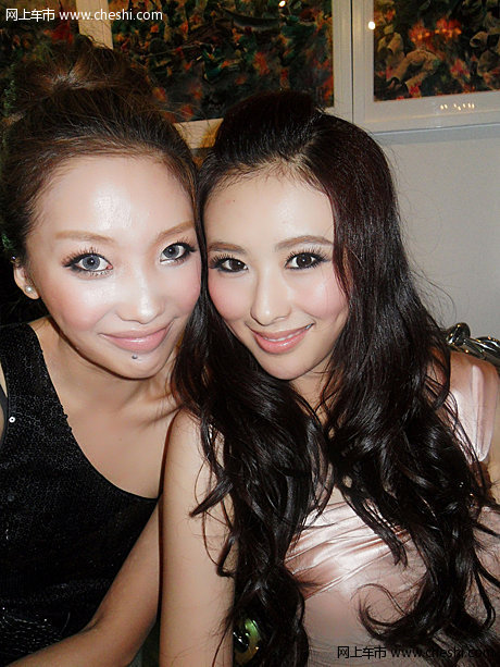 兽兽私家闺蜜照曝光 翟凌上演女版艳照门