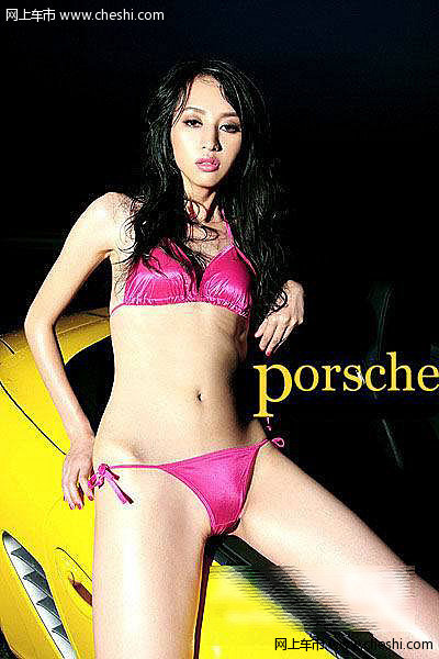 斑马纹美眉协同奥迪S5时尚大片