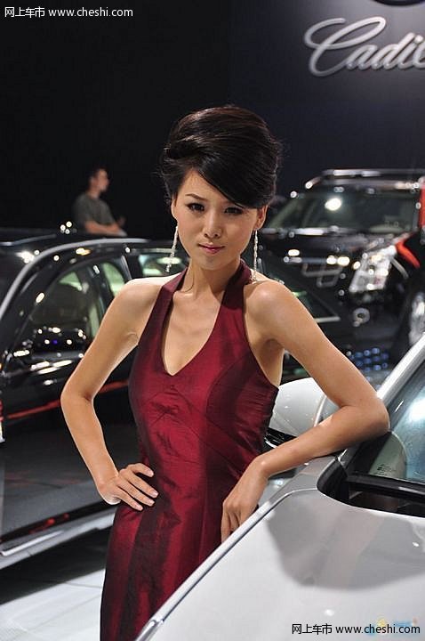 长的如此精致 凯迪拉克-气质型美女嫩模