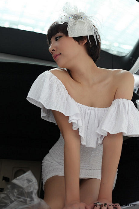 不是每个女孩都有机会成为公主，但大多数女孩心里都有一个公主梦。也许没有天生的尊贵地位，我们同样可以梳妆打扮一番，以公主般的心境去面对生活，更何况还有如此温柔体贴呵护着我们的爱车……