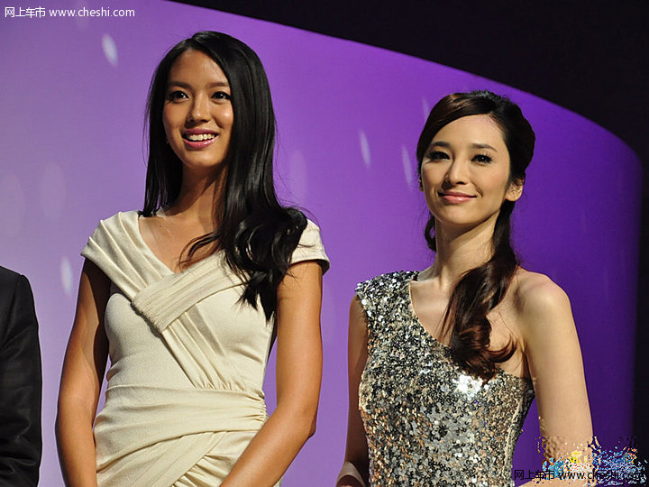 翟凌主持天府之国车模大赛