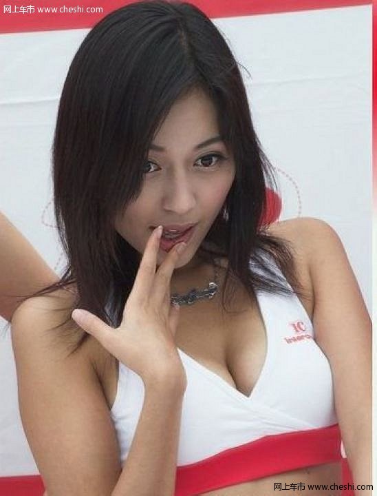 坦胸露乳东洋车模