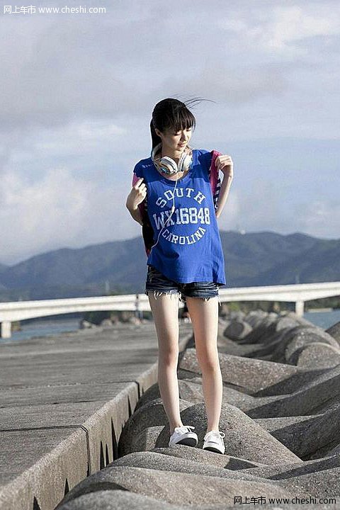邻家小妹清纯嫩模