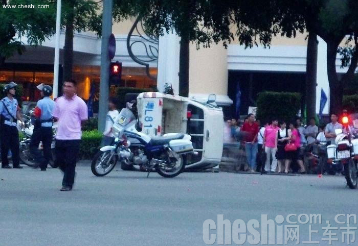 广东惠州889路公交车肇事