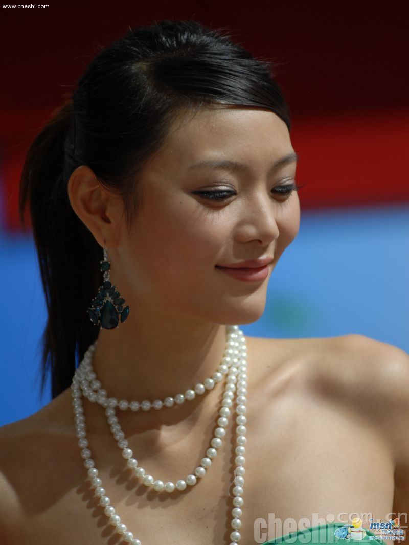 有人说她是大S替身，您觉得呢？无论像与不像，那一份青春靓丽同样令人心动