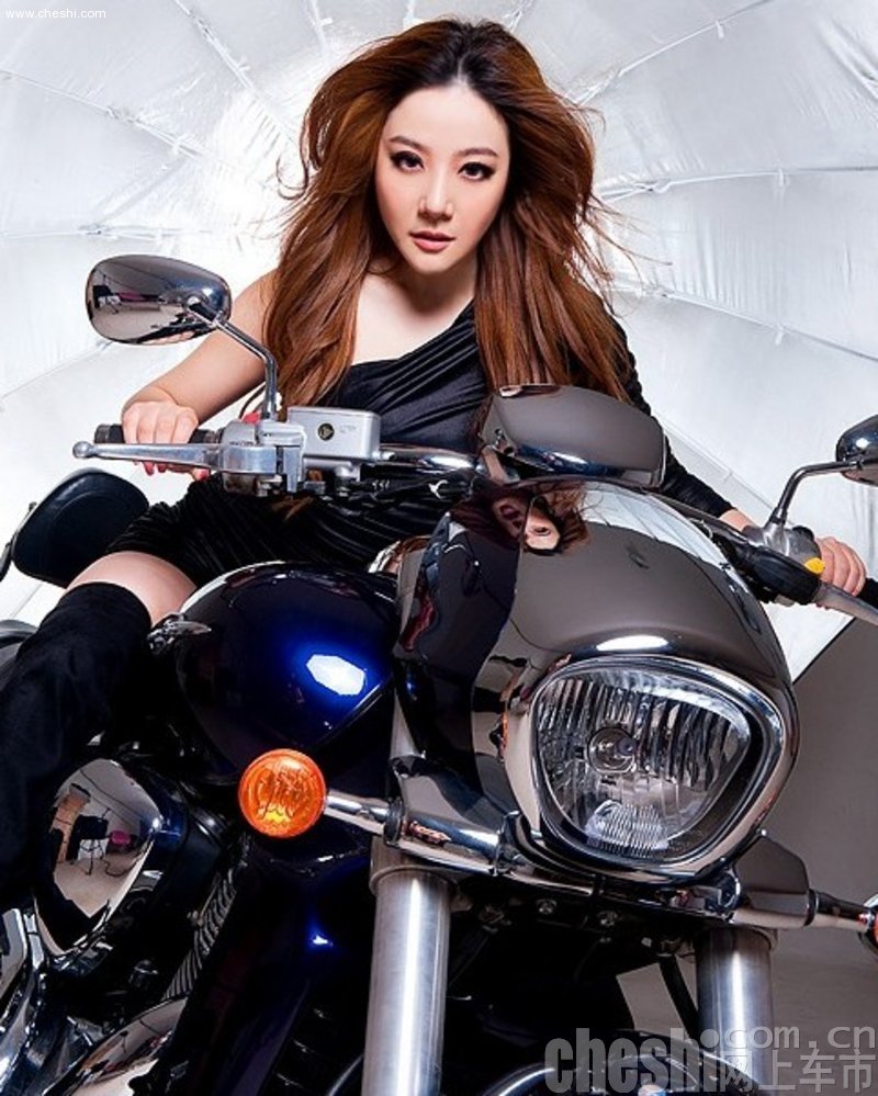 摩托美女