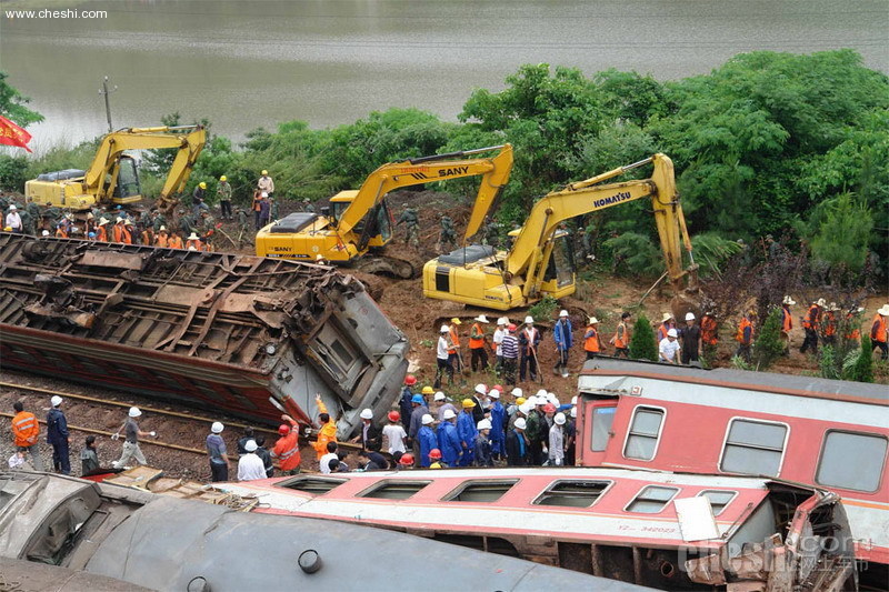 江西列车脱轨事件