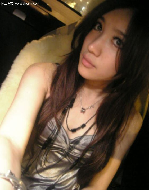 上海奔驰女-再爆“艳照” 很靓很清纯