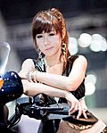 韩国第一车模宋智娜 展魔鬼身材性感逼人