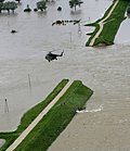 洪水淹沒停車場