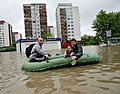 洪水淹沒停車場