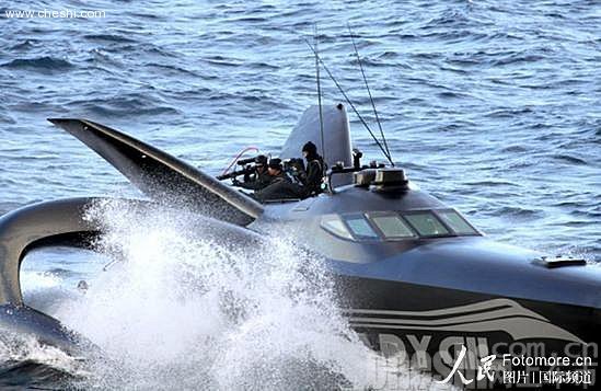 日本捕鲸船撞沉美国反捕鲸团体小船